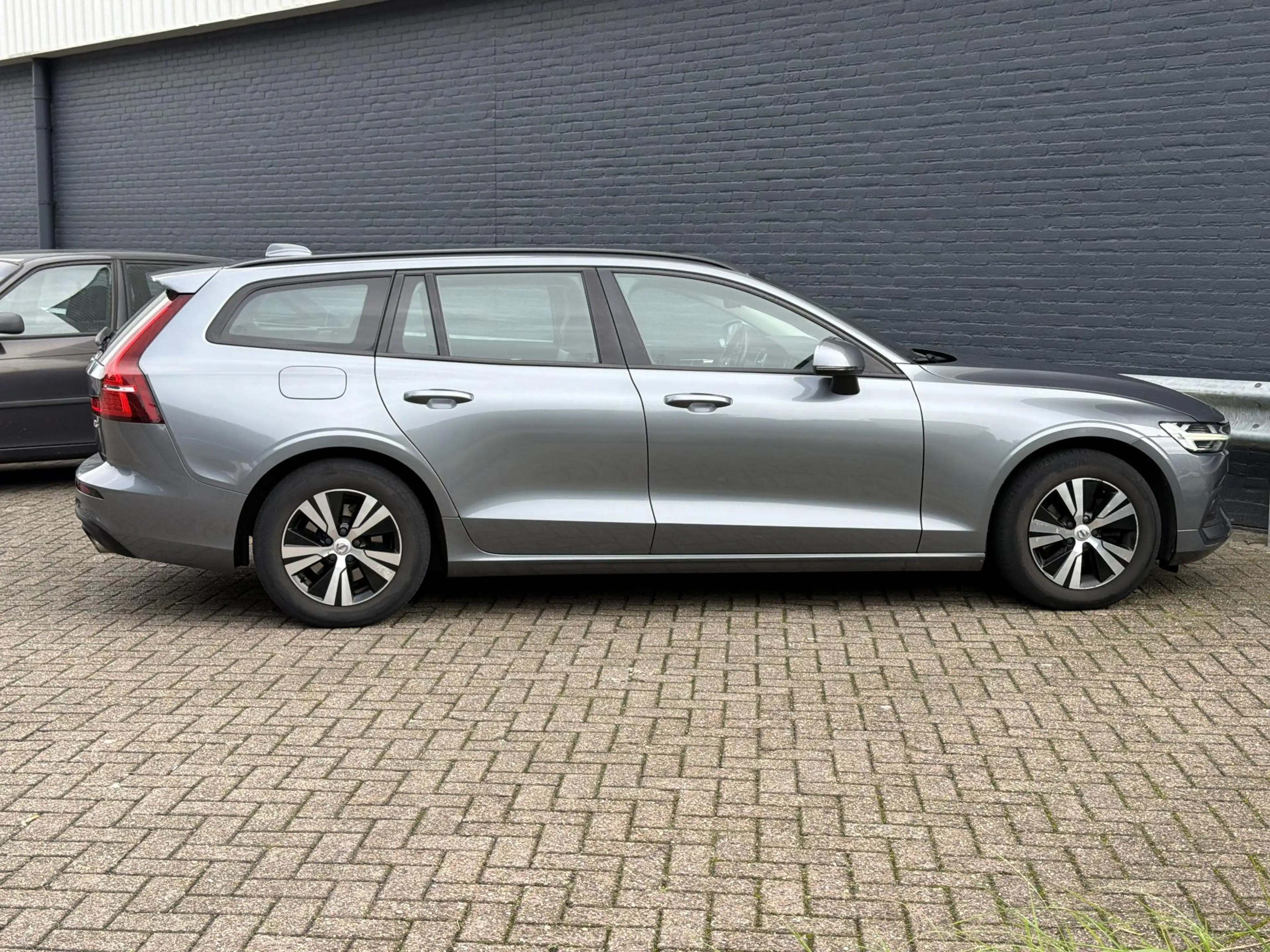 Volvo V60 2.0 D3 Momentum | € 9.900,- NETTO! | Cruise | Clim — photo 7