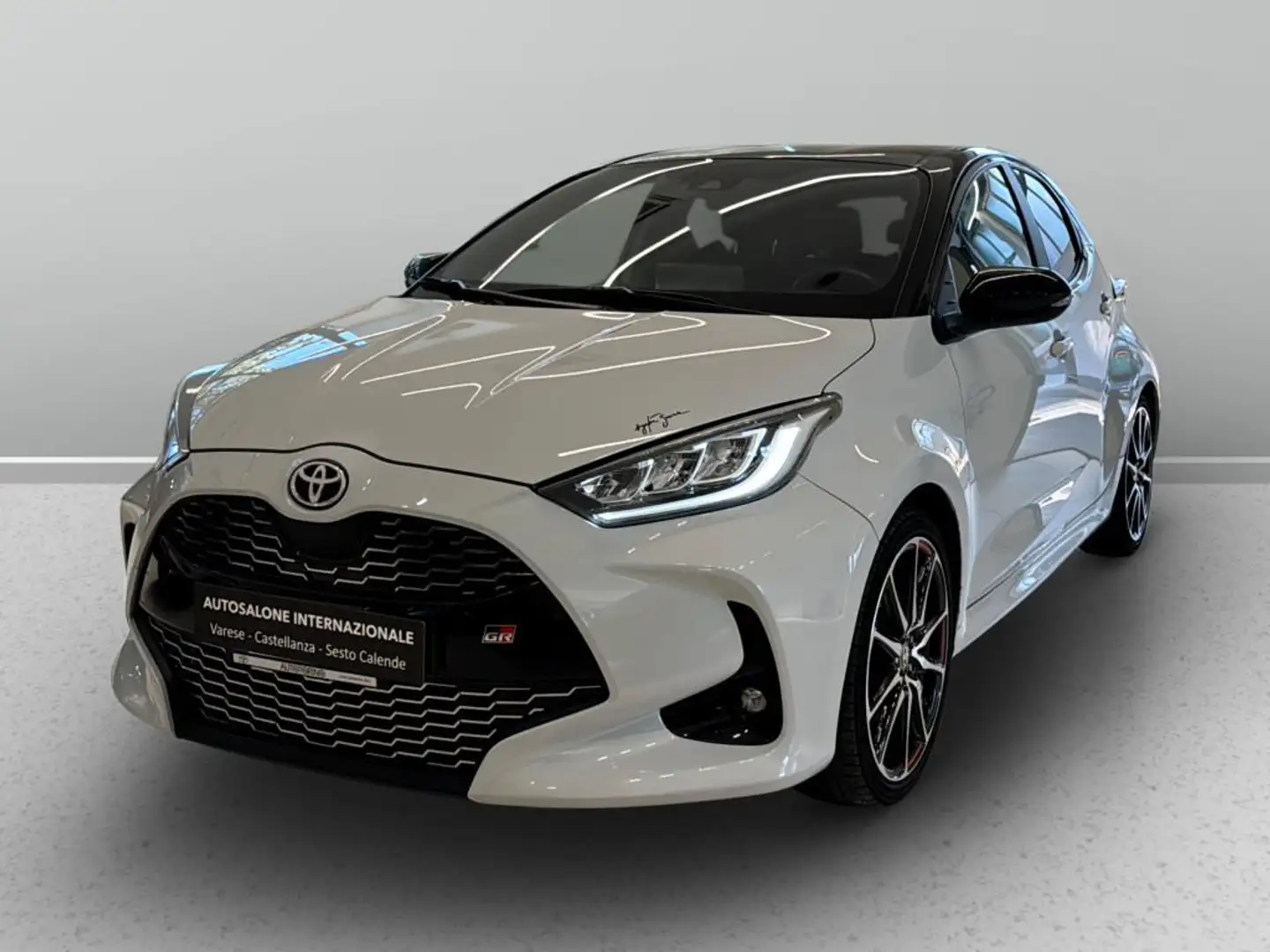 Toyota Yaris 1.5 hybrid GR Sport Gris - 1