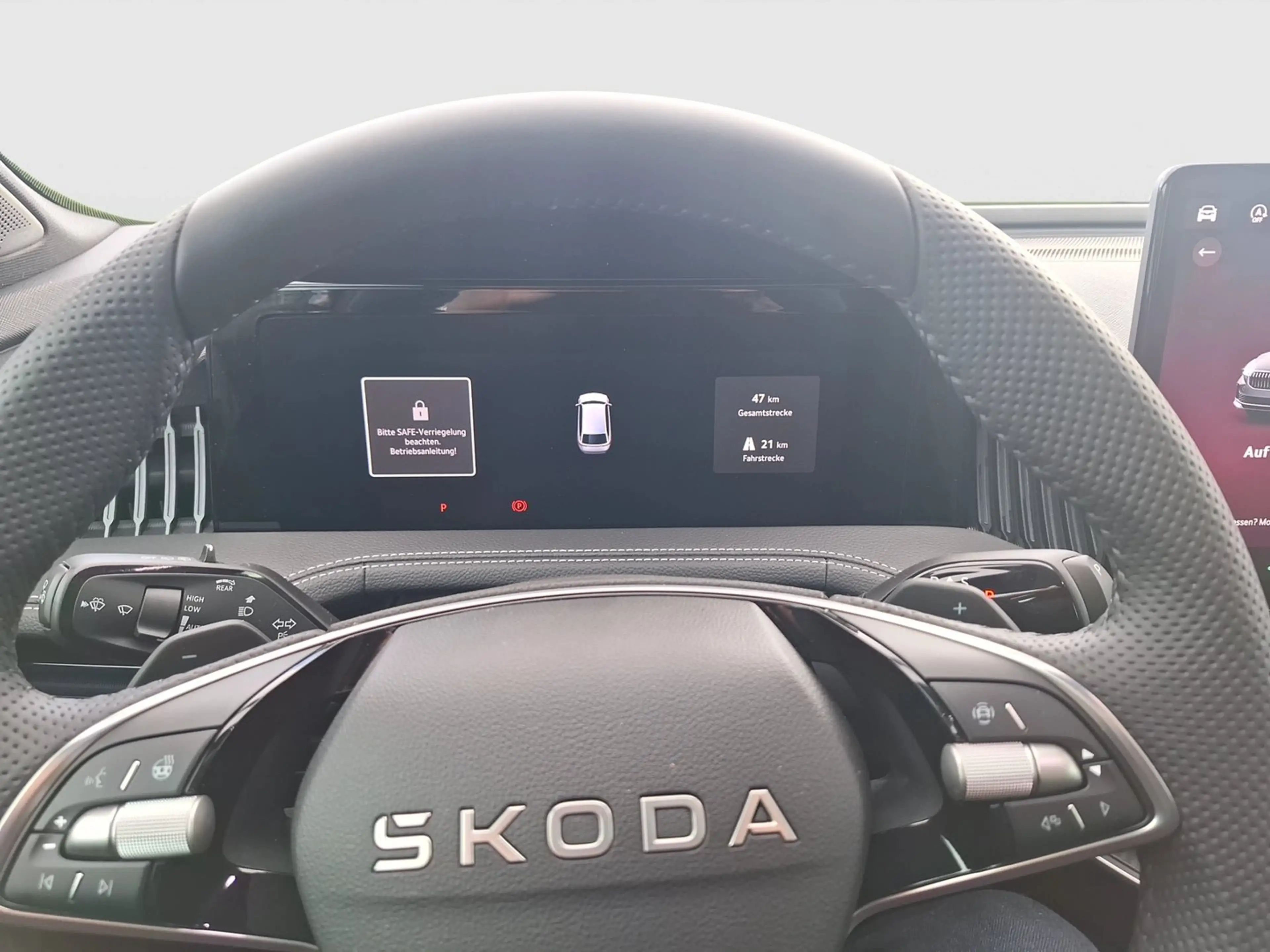 Skoda Superb 4x4 Sportline TDI DSG — photo 10