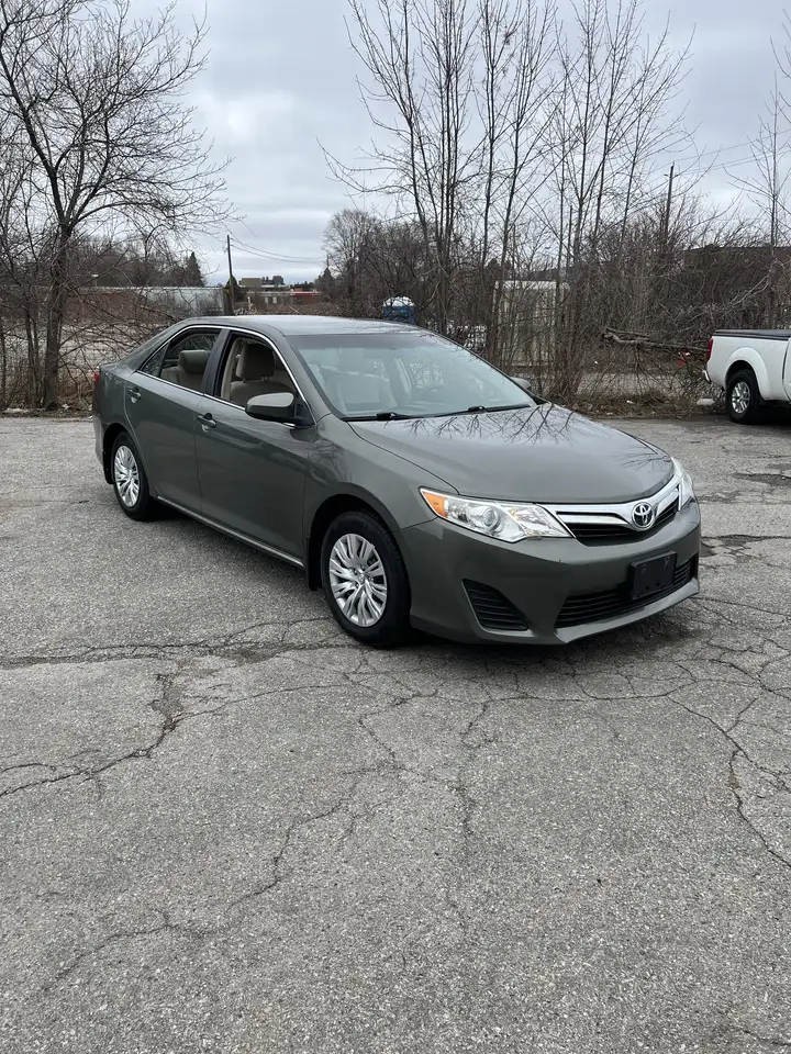 Toyota Camry снимка Toyota Camry