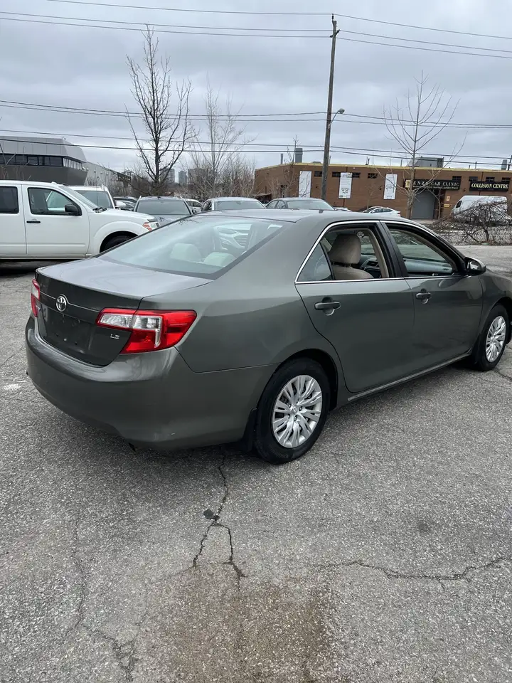 Toyota Camry снимка Toyota Camry