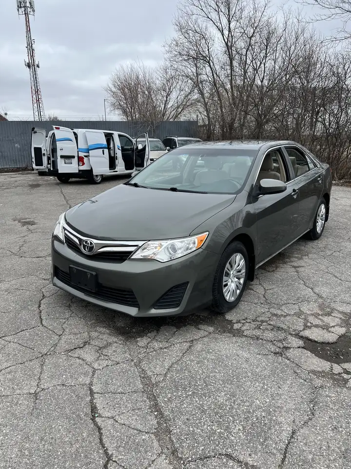 Toyota Camry снимка Toyota Camry