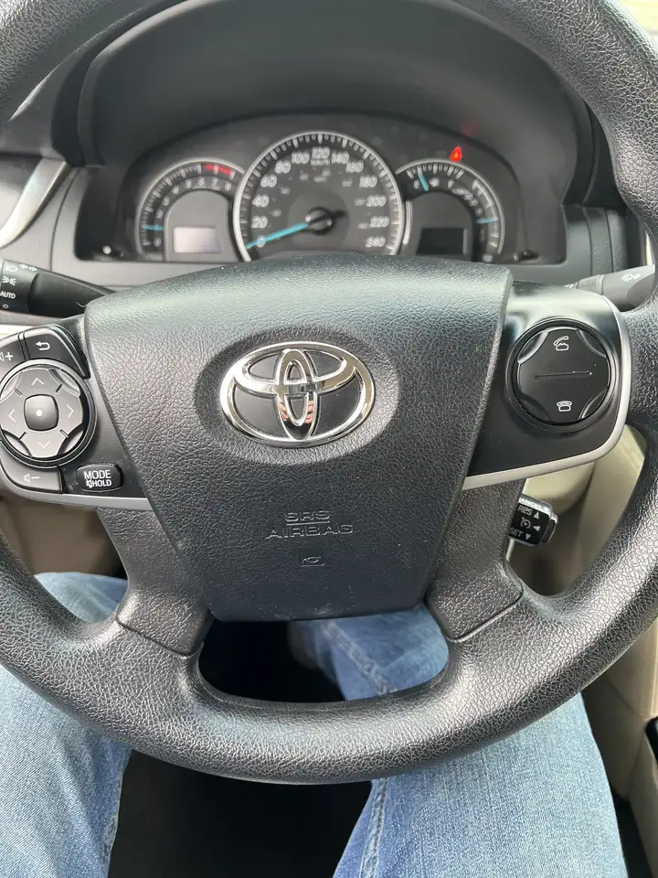 Toyota Camry снимка Toyota Camry