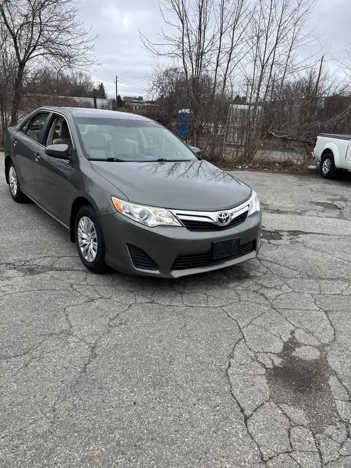 Toyota Camry снимка Toyota Camry