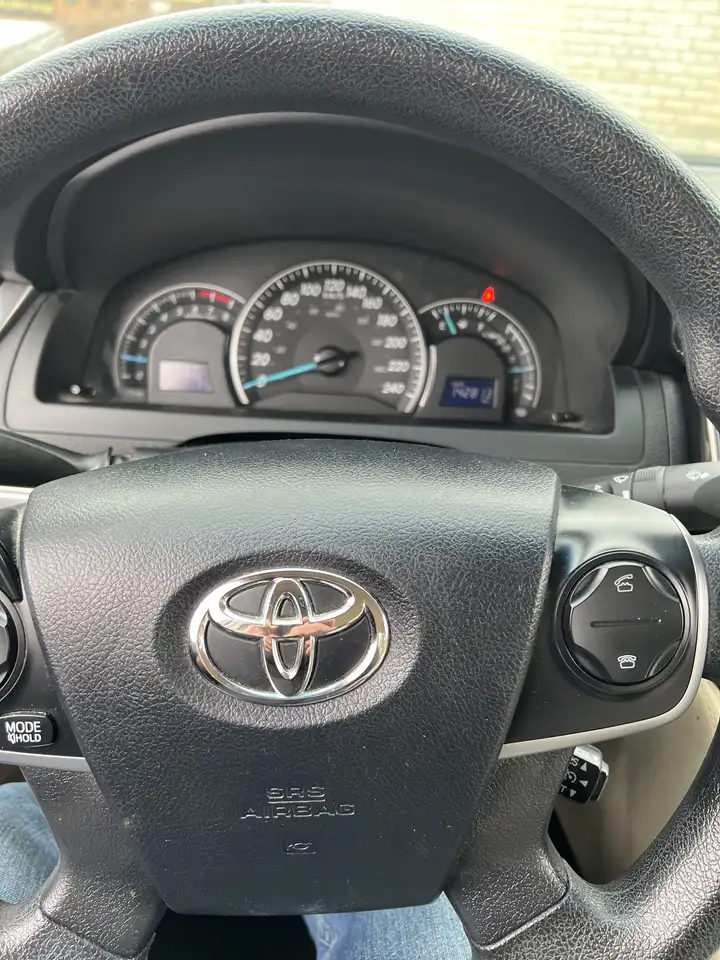 Toyota Camry снимка Toyota Camry