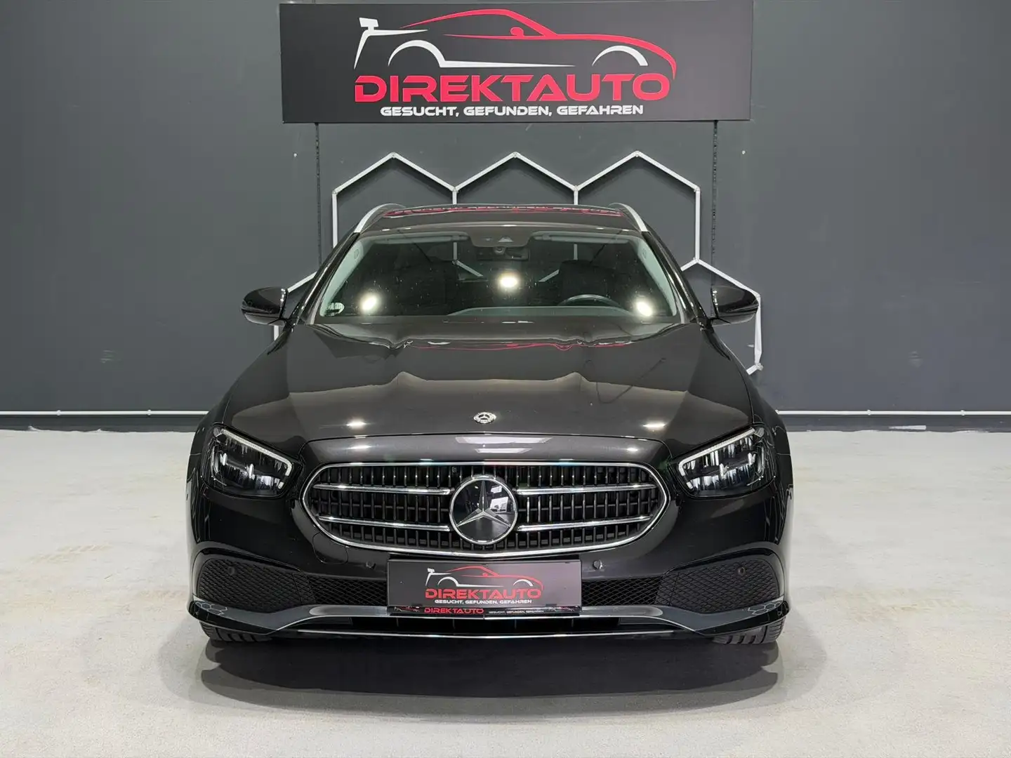 Mercedes-Benz E 220 E 220 d Avantgarde Schwarz - 2