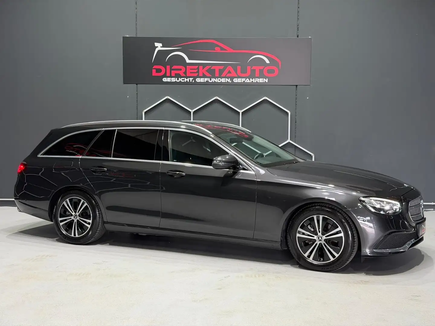 Mercedes-Benz E 220 E 220 d Avantgarde Schwarz - 1