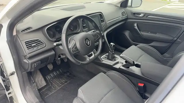 Renault Megane view 8