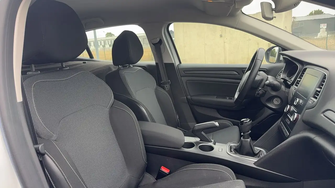Renault Megane Berline — photo 26