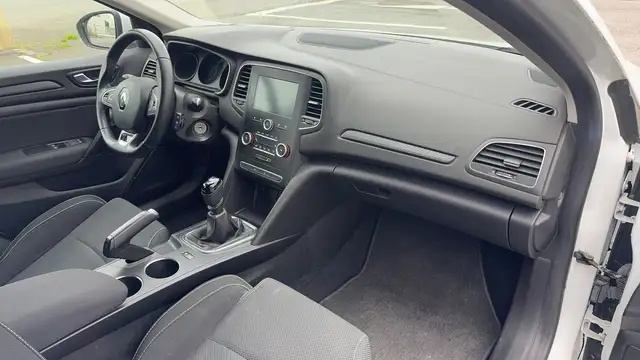 Renault Megane view 10