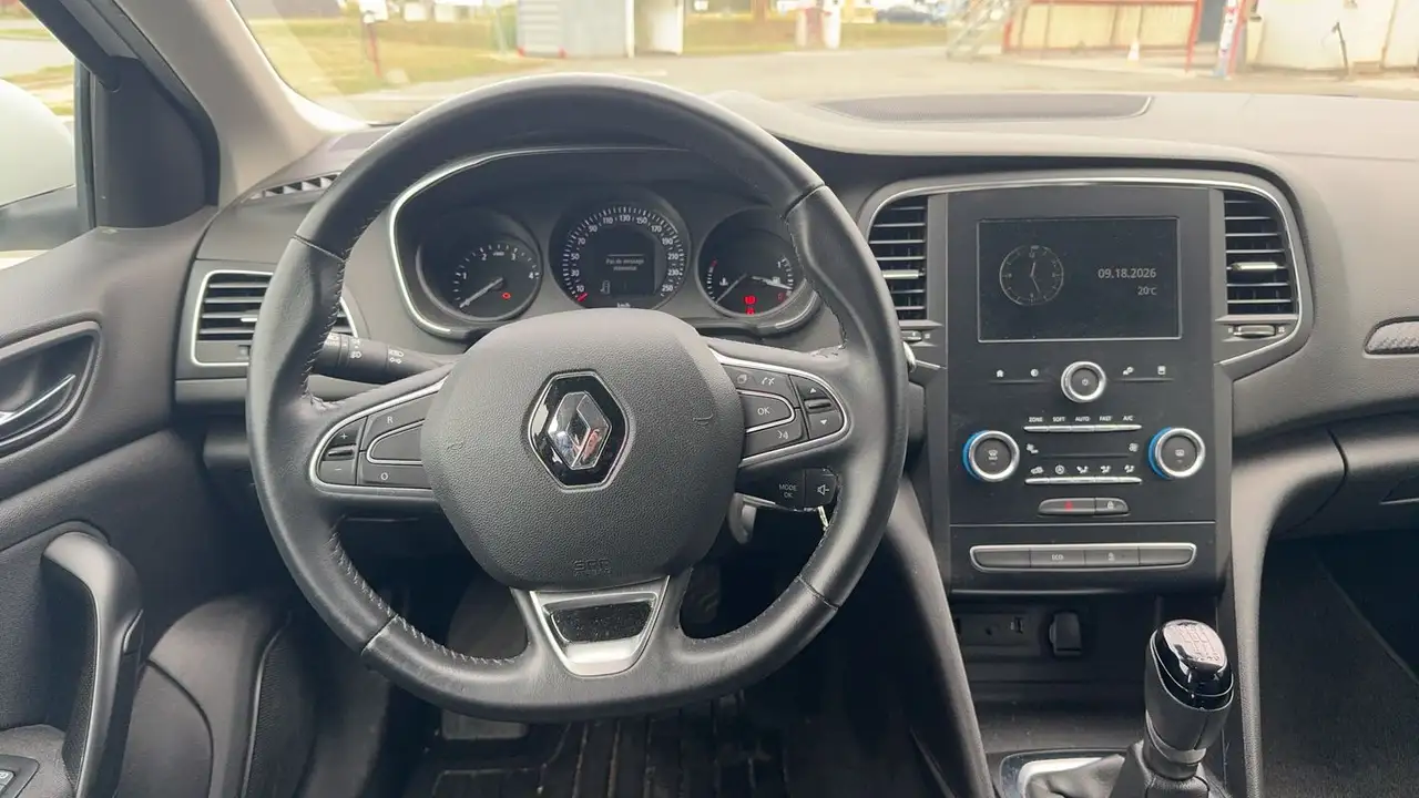 Renault Megane Berline — photo 22