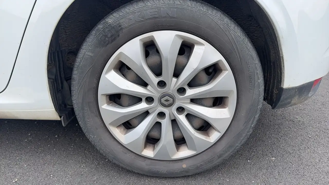 Renault Megane Berline — photo 19