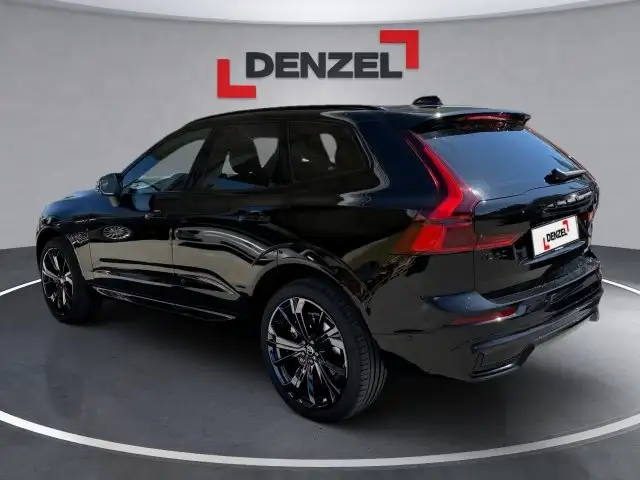 Volvo XC60 Black Edition Plus, T6 eAWD Plug-in Hybrid, Elektrisch/ Ansicht 3