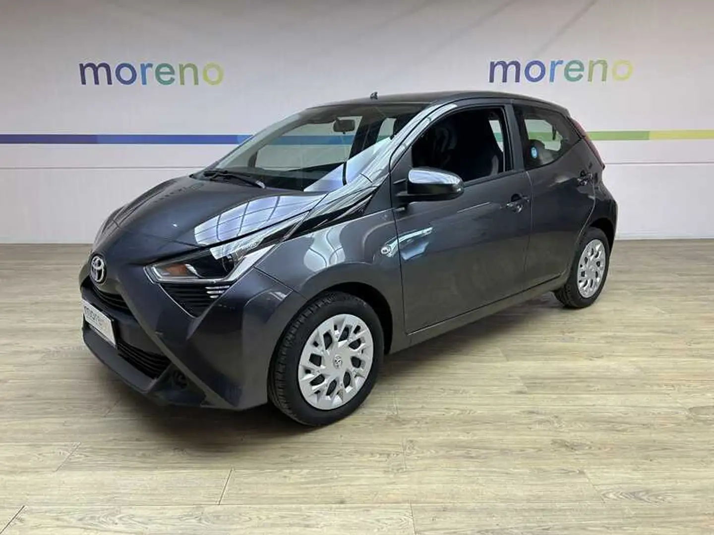 Toyota Aygo 1.0 72 CV x-play m-mt Grigio - 1