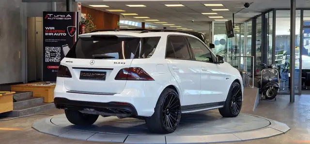 Mercedes-Benz GLE view 6