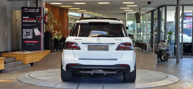 Mercedes-Benz GLE view 8