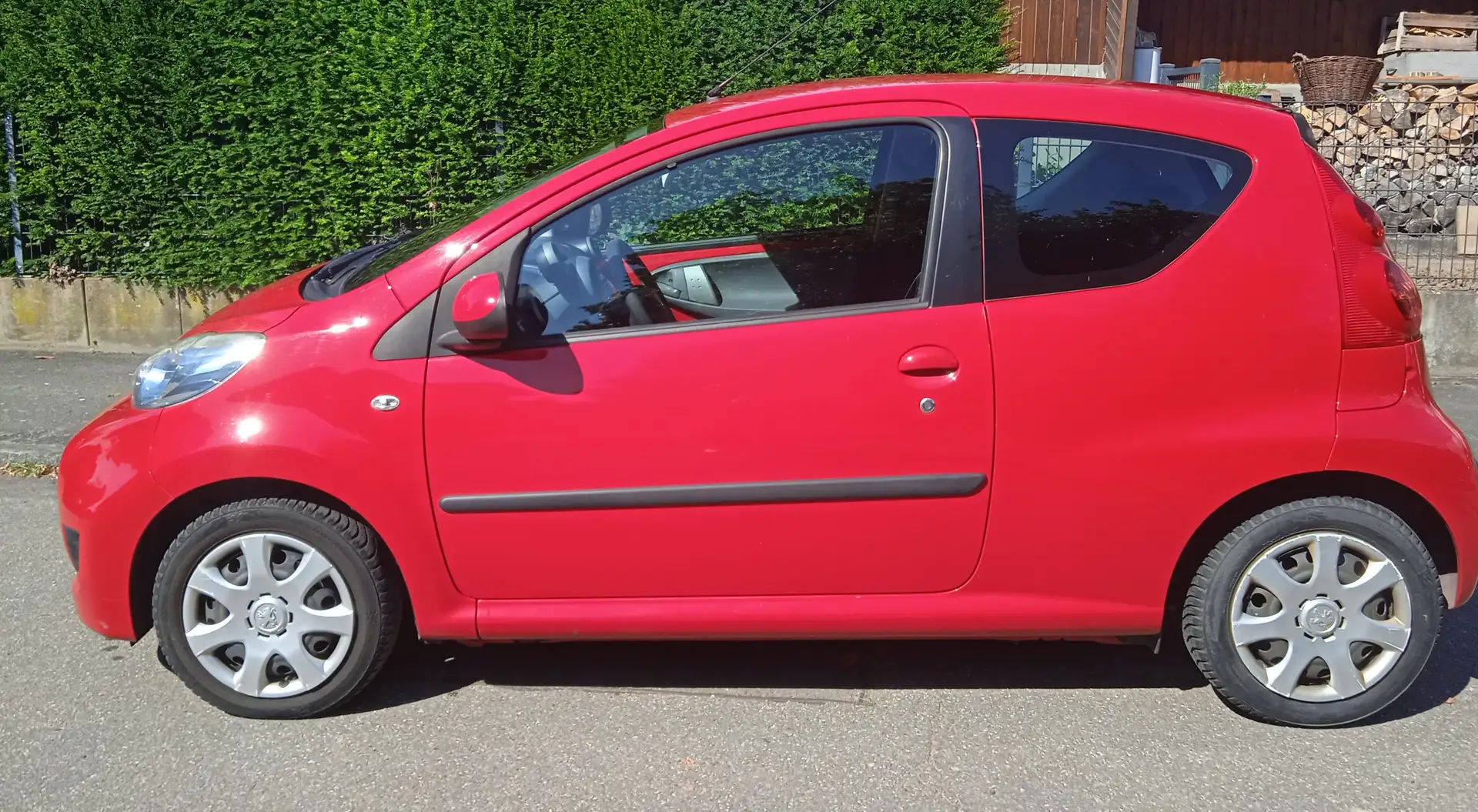Peugeot 107 107  3-Türer 70 Petit Filou - 2
