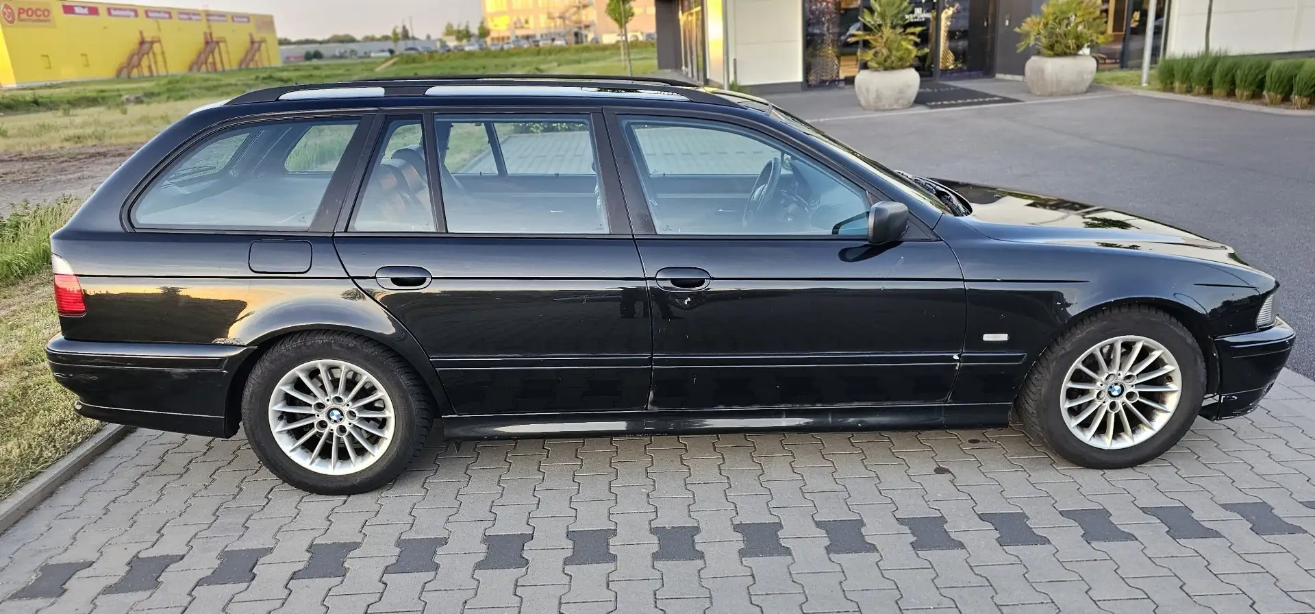 BMW 520 520i Touring Xenon Benzin / LPG Schiebedach Negru - 2