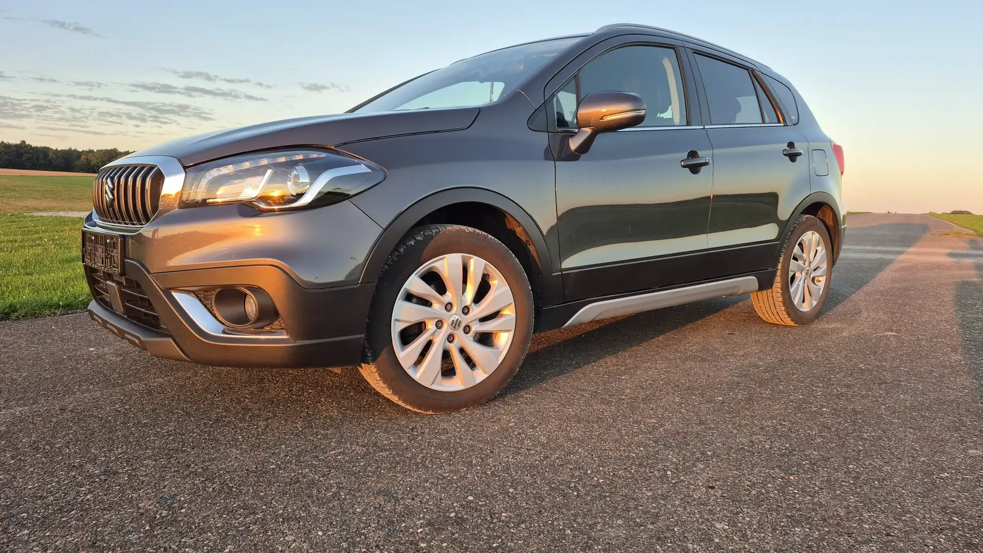 Suzuki SX4 S-Cross SX4 S-Cross 1.0 Boosterjet Comfort Szary - 2