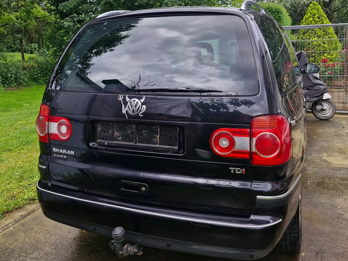 Volkswagen Sharan Business TDI Negro - 2