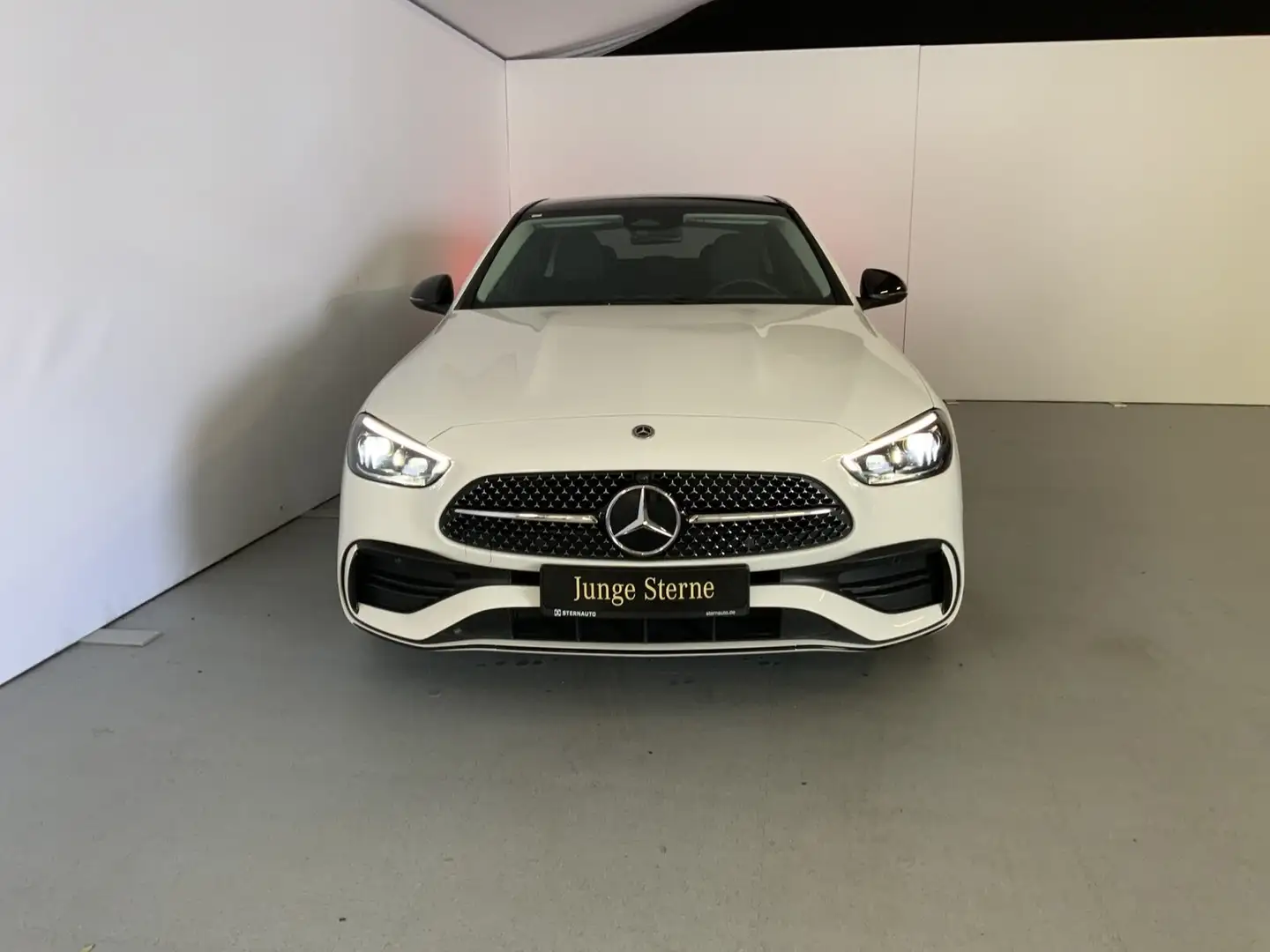 Mercedes-Benz C 300 C 300 d AMG Night Pano DIGITAL LIGHT AHK Standh Weiß - 2