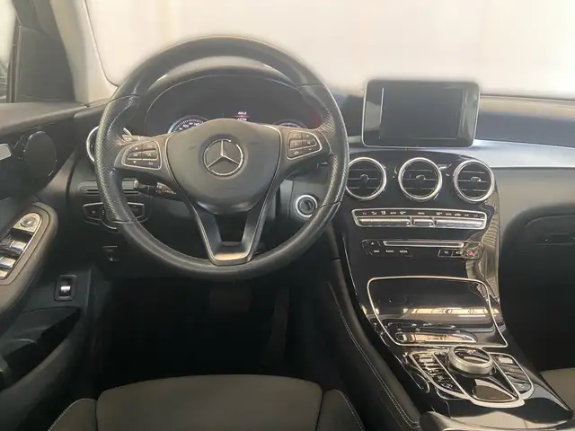 Mercedes-Benz GLC view 9