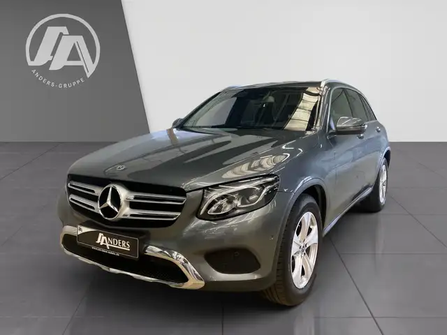 Mercedes-Benz GLC view 2