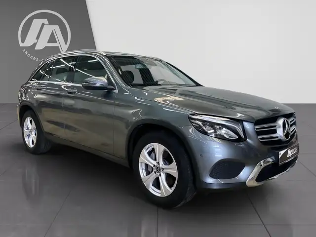 Mercedes-Benz GLC view 5