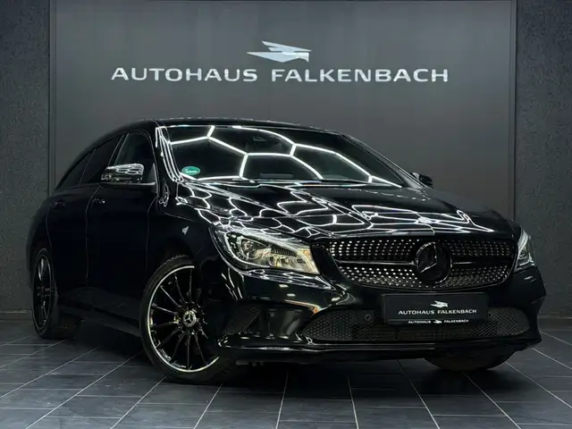 Mercedes-Benz CLA 220 CLA 220D*SB*4-MATIC*AMG*AHK*SHZ*LEDER*18ZOLL