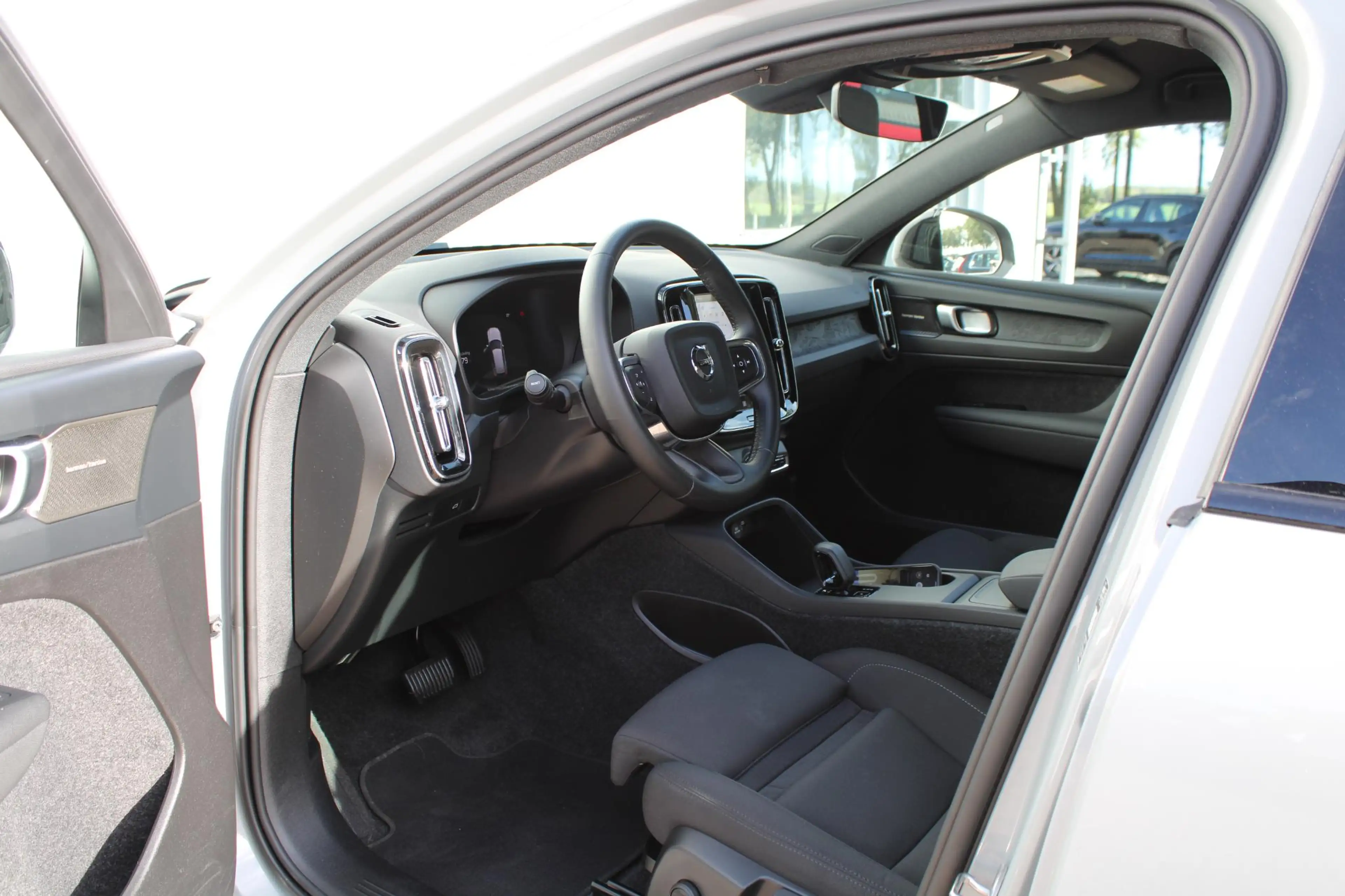 Volvo EX40 Single Motor Extended Range Plus 82 kWh | Trekhaak — photo 15