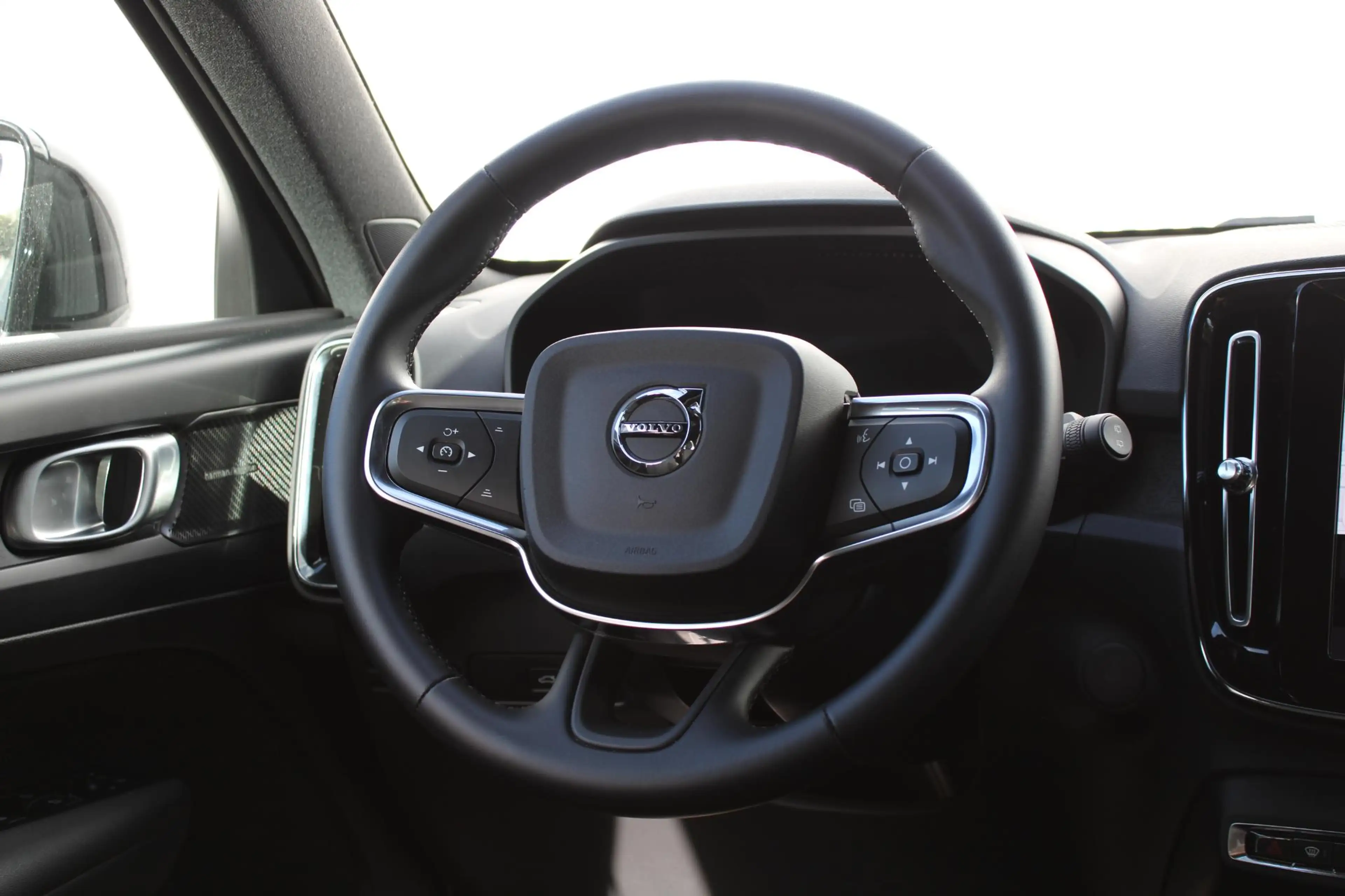 Volvo EX40 Single Motor Extended Range Plus 82 kWh | Trekhaak — photo 14