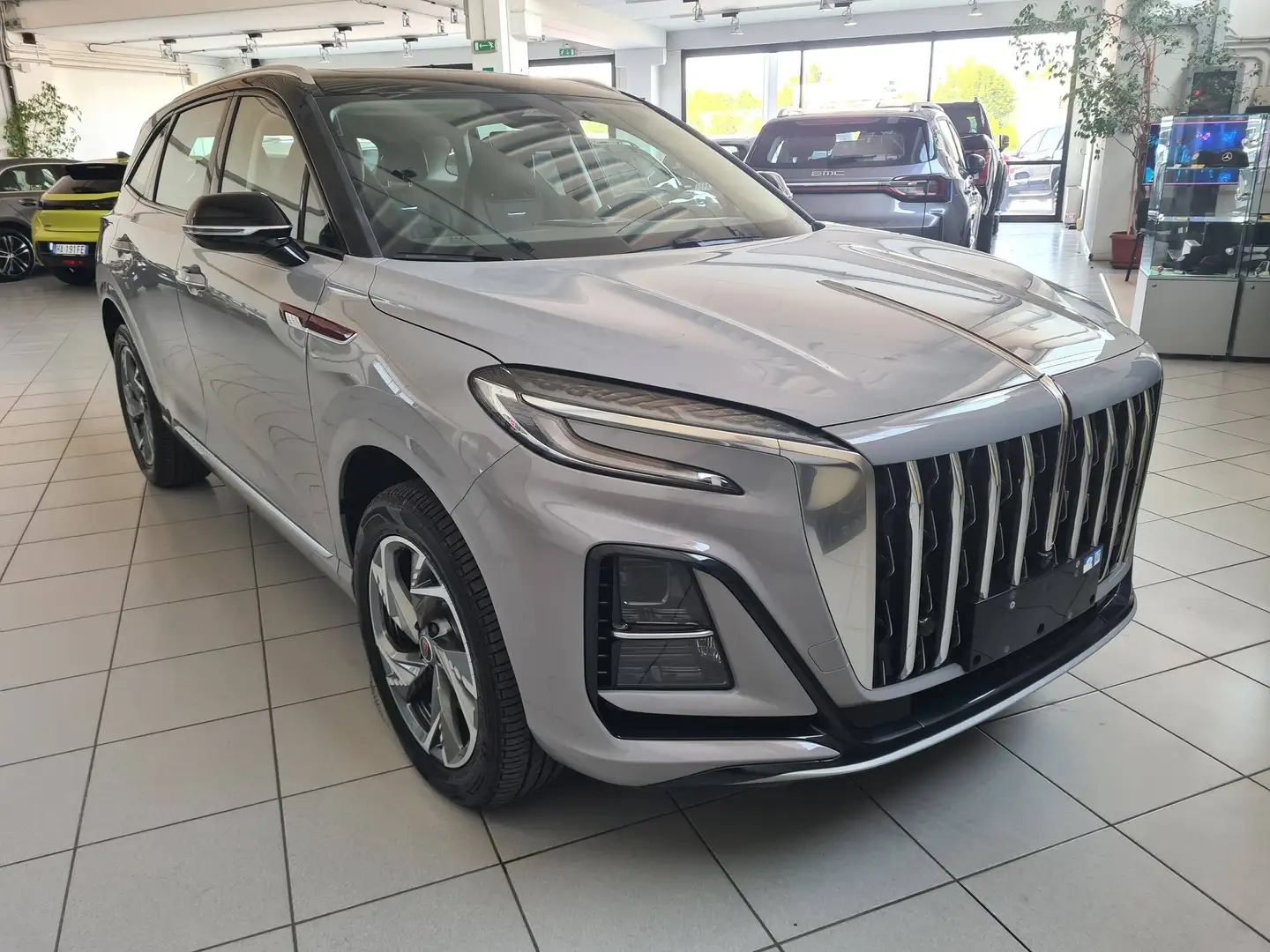 Hongqi HS3 1.5 TGDI 7DCT 2WD Grau - 1