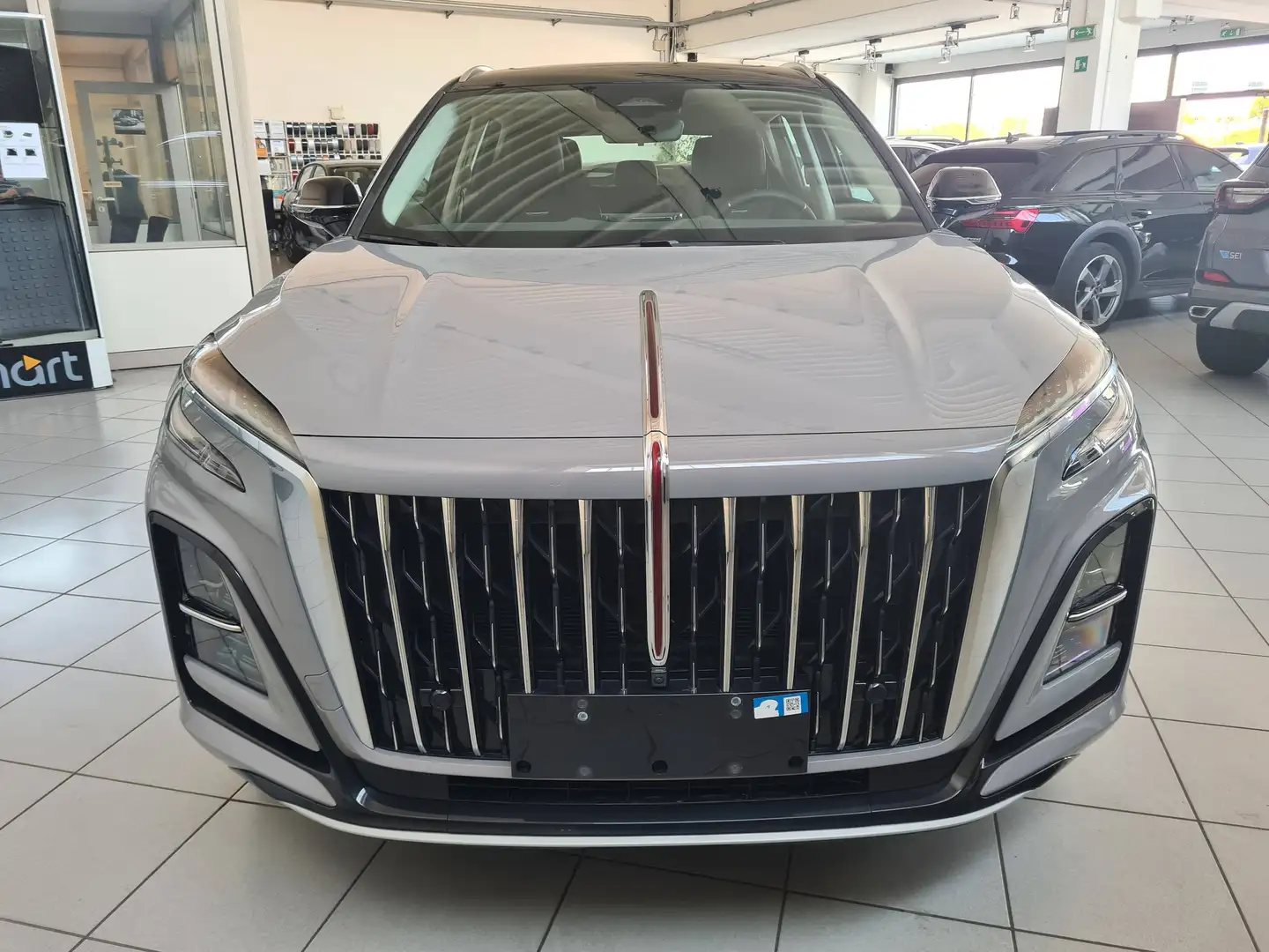 Hongqi HS3 1.5 TGDI 7DCT 2WD Grau - 2