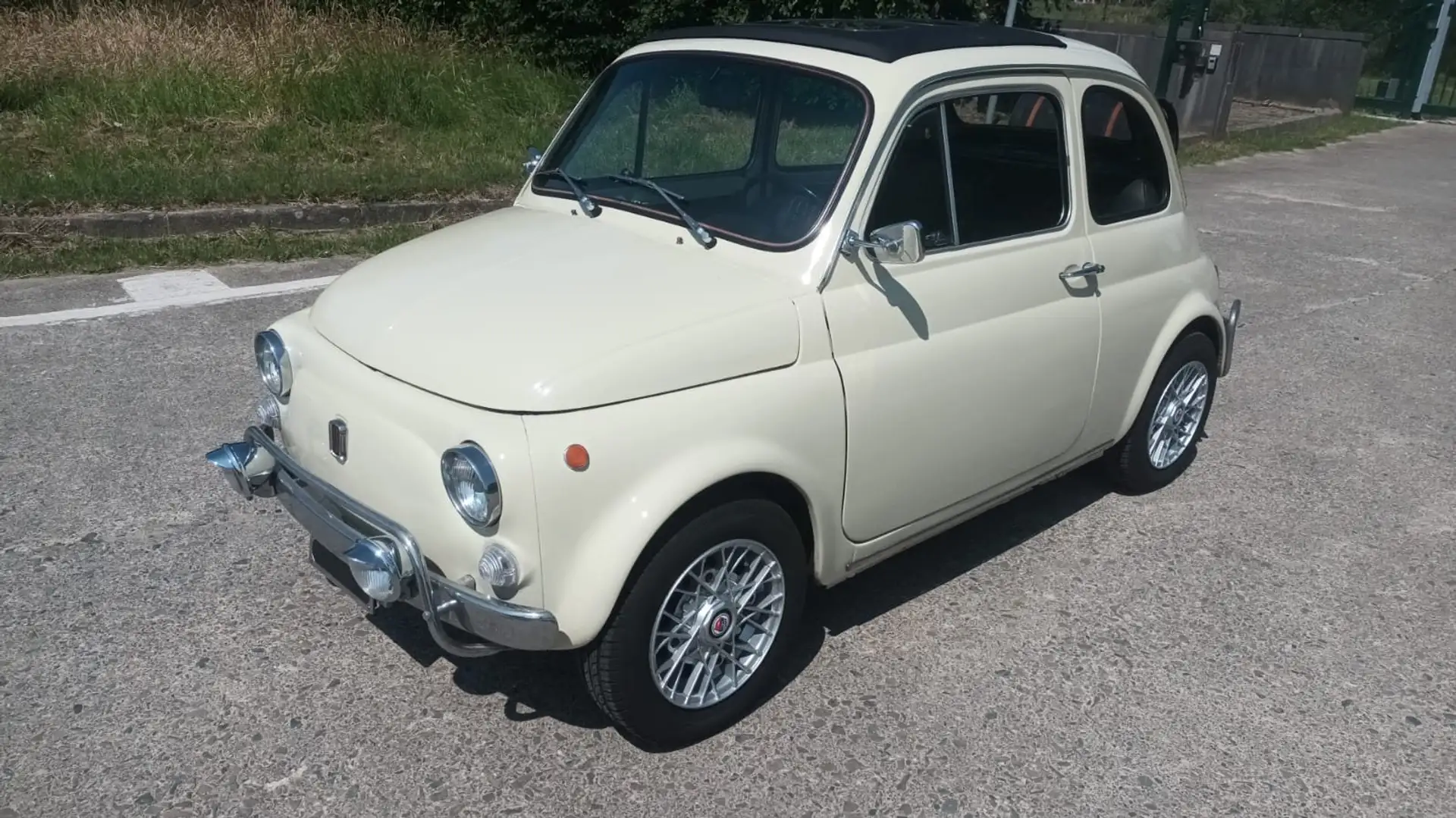 Oldtimer Fiat 500 Beige - 1