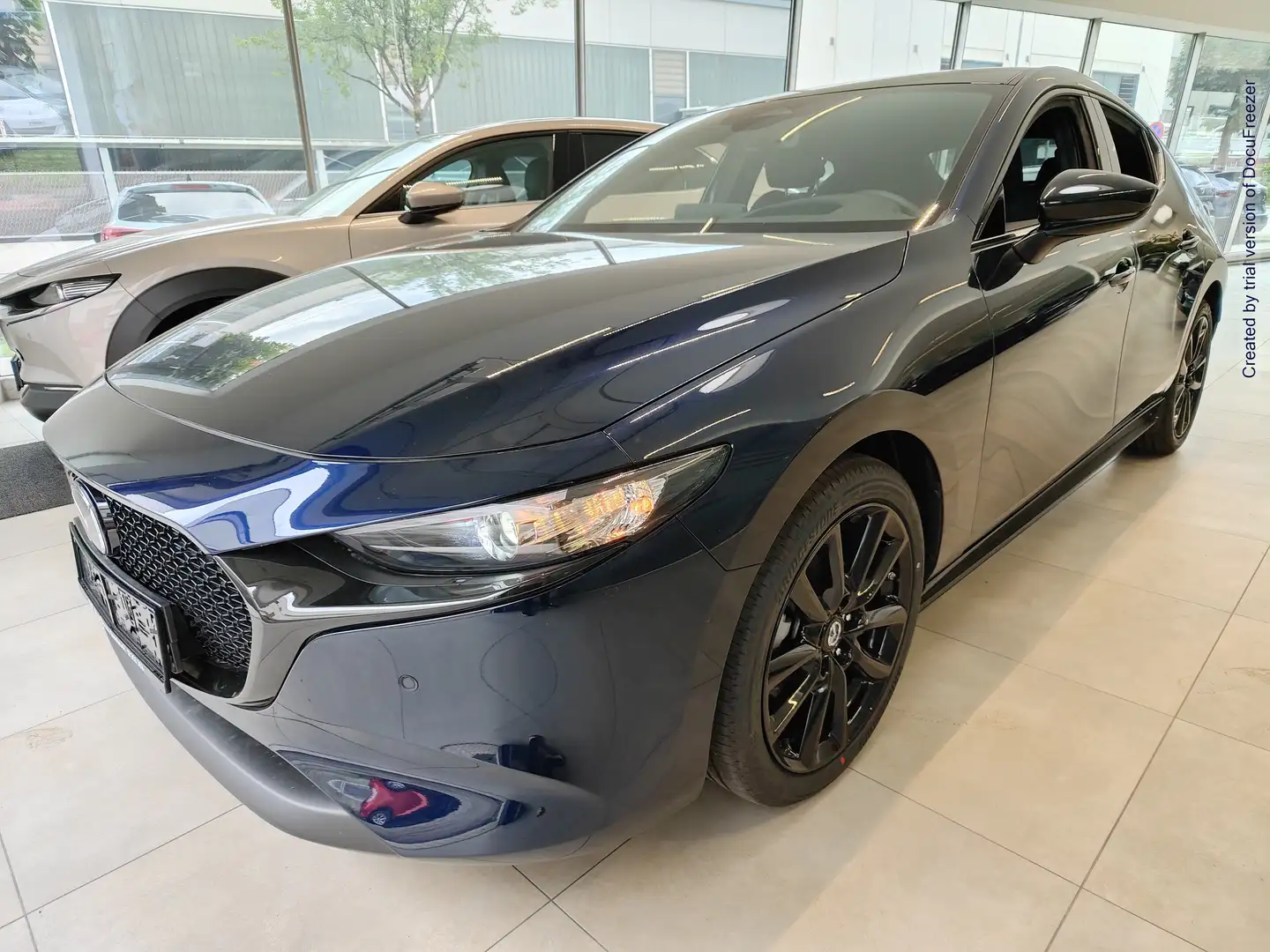 Mazda 3 e-Skyactiv-G140 Homura Blau - 1