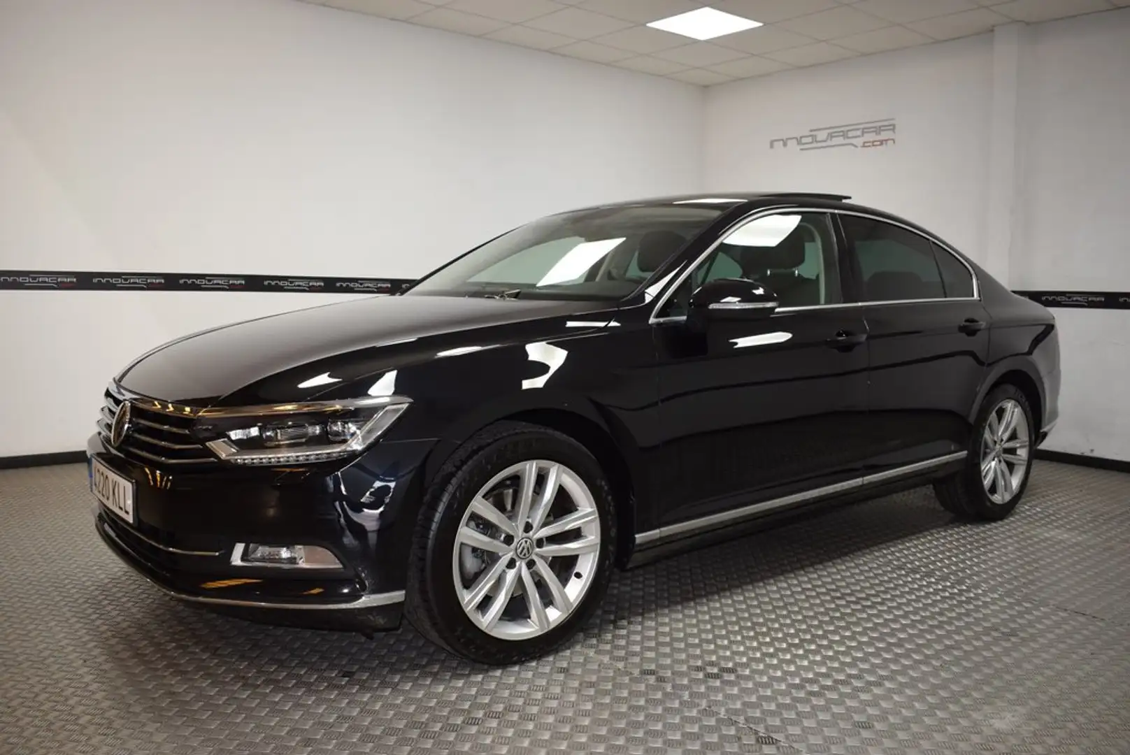 Volkswagen Passat 2.0TDI Sport DSG7 110kW Schwarz - 1
