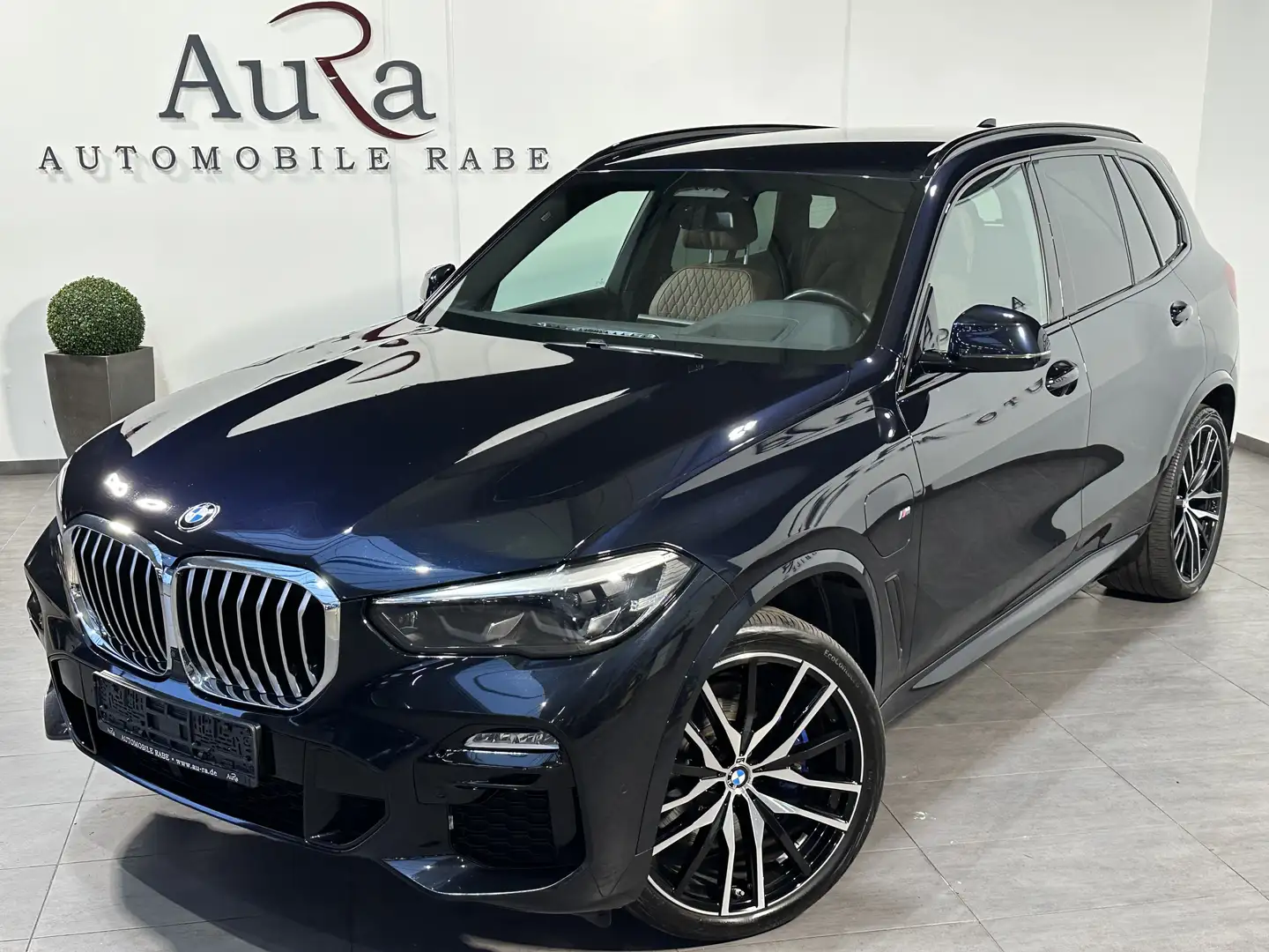 BMW X5 xDrive45e M-Sport NAV+LED+HEAD-UP+360°+22ZOLL Noir - 1