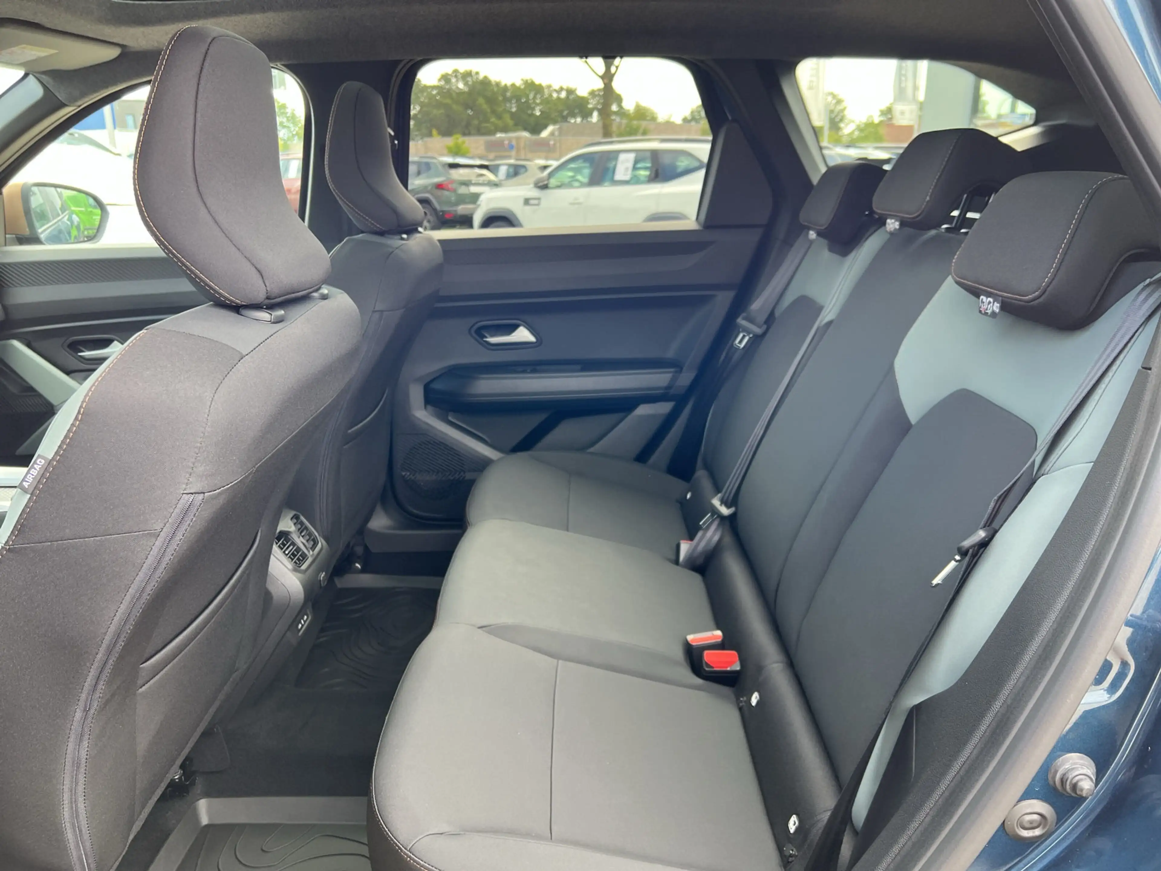 Dacia Bigster Full-Hybrid 155 Extreme Pano-Dach+RFK+SHZ — photo 10