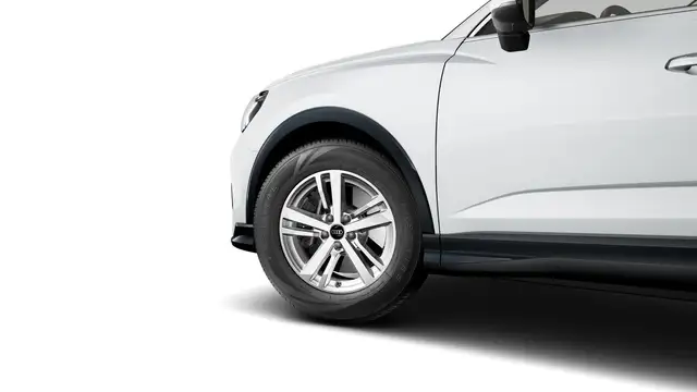 Audi Q3 view 7