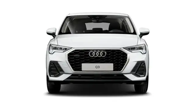 Audi Q3 view 5