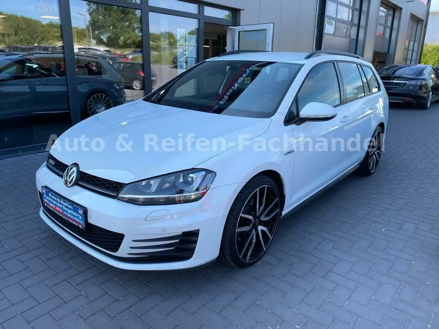 Volkswagen Golf VII Variant 2.0TDI GTD BMT DSG*NAVI*XENON* White - 1
