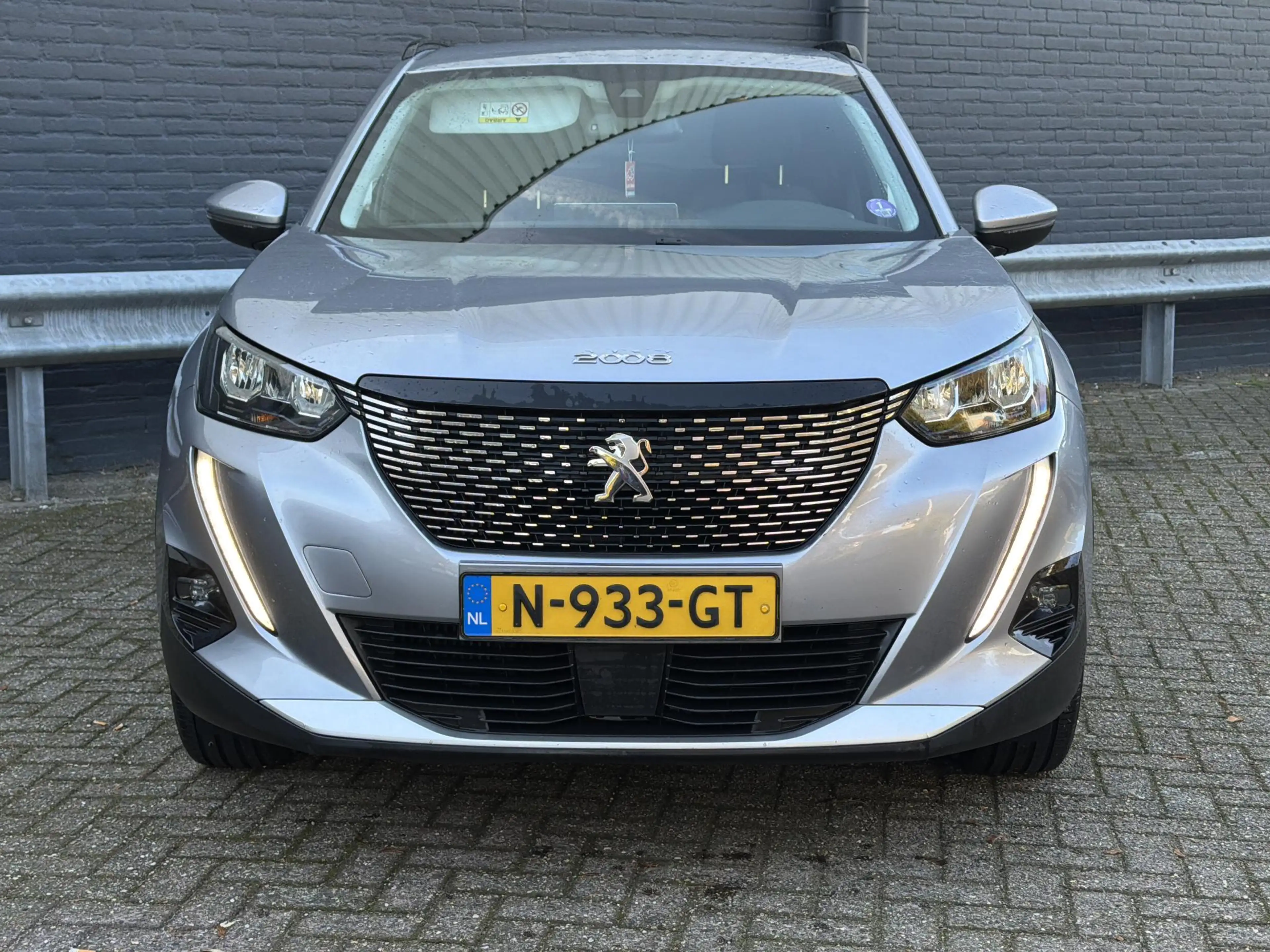 Peugeot 2008 1.2 PureTech Blue Lease Allure | € 8.200,- NETTO! — photo 5