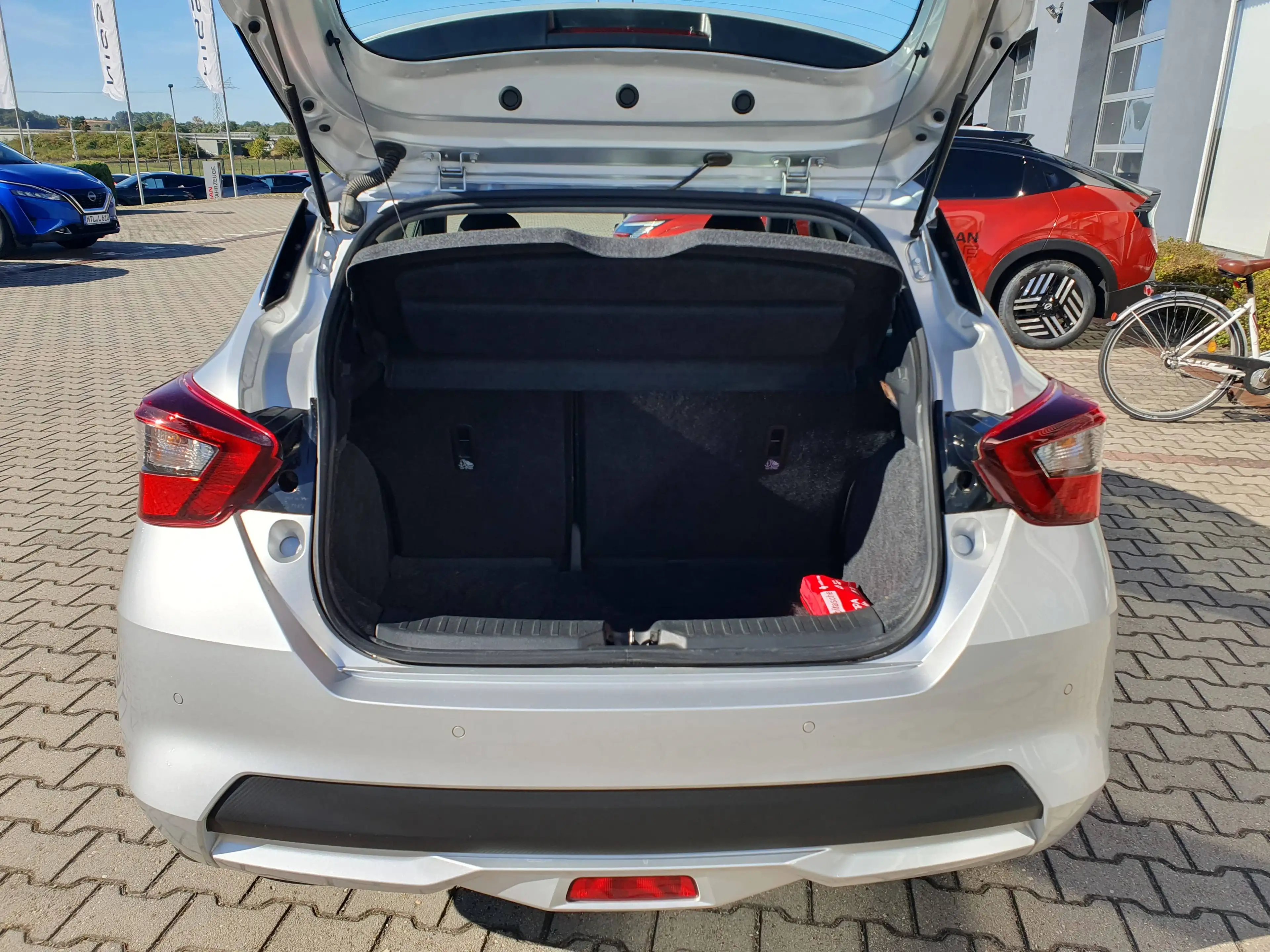 Nissan Micra Micra 1.0 IG-T N-Way, Navigation, PDC, SHZ — photo 5