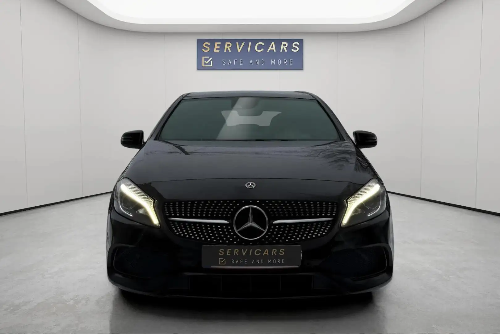 Mercedes-Benz A 180 A 180 AMG Full Full options -Toit pano, clim, ect. Noir - 2