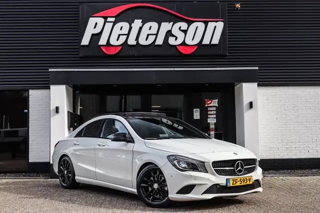 Mercedes-Benz CLA 220 CDI 4MATIC DEALER OH PANO LEDER