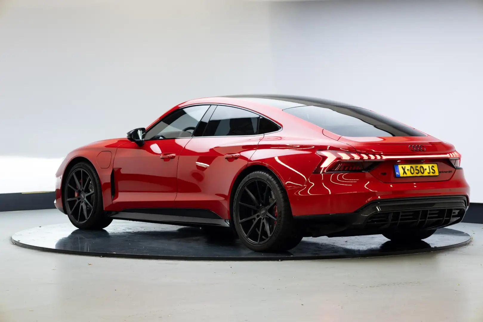 Audi RS e-tron GT 93 kWh | Dynamic pakket plus | Designpakket rood | Rosso - 2