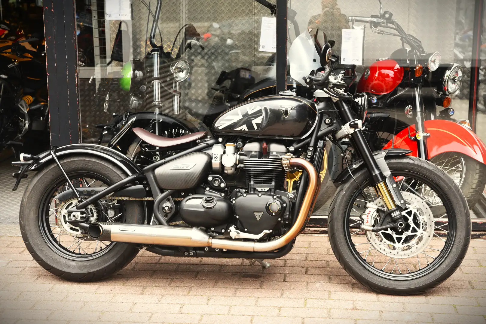 Triumph Bonneville Bobber TFC ***MOTO VERTE*** Zwart - 2