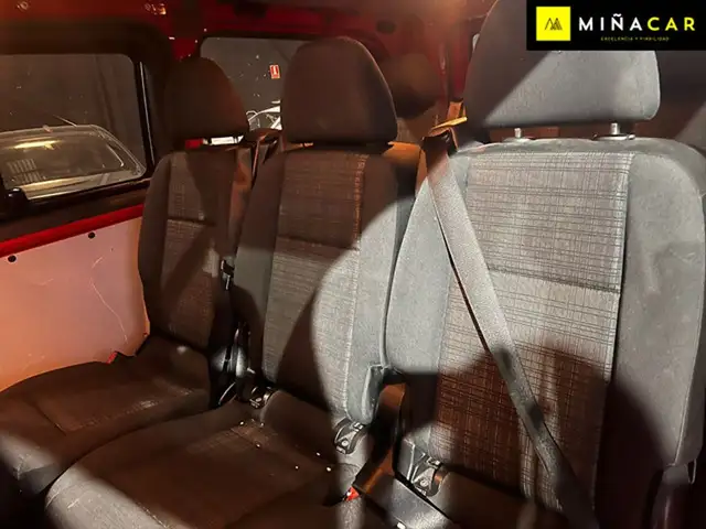 Mercedes-Benz Vito view 3