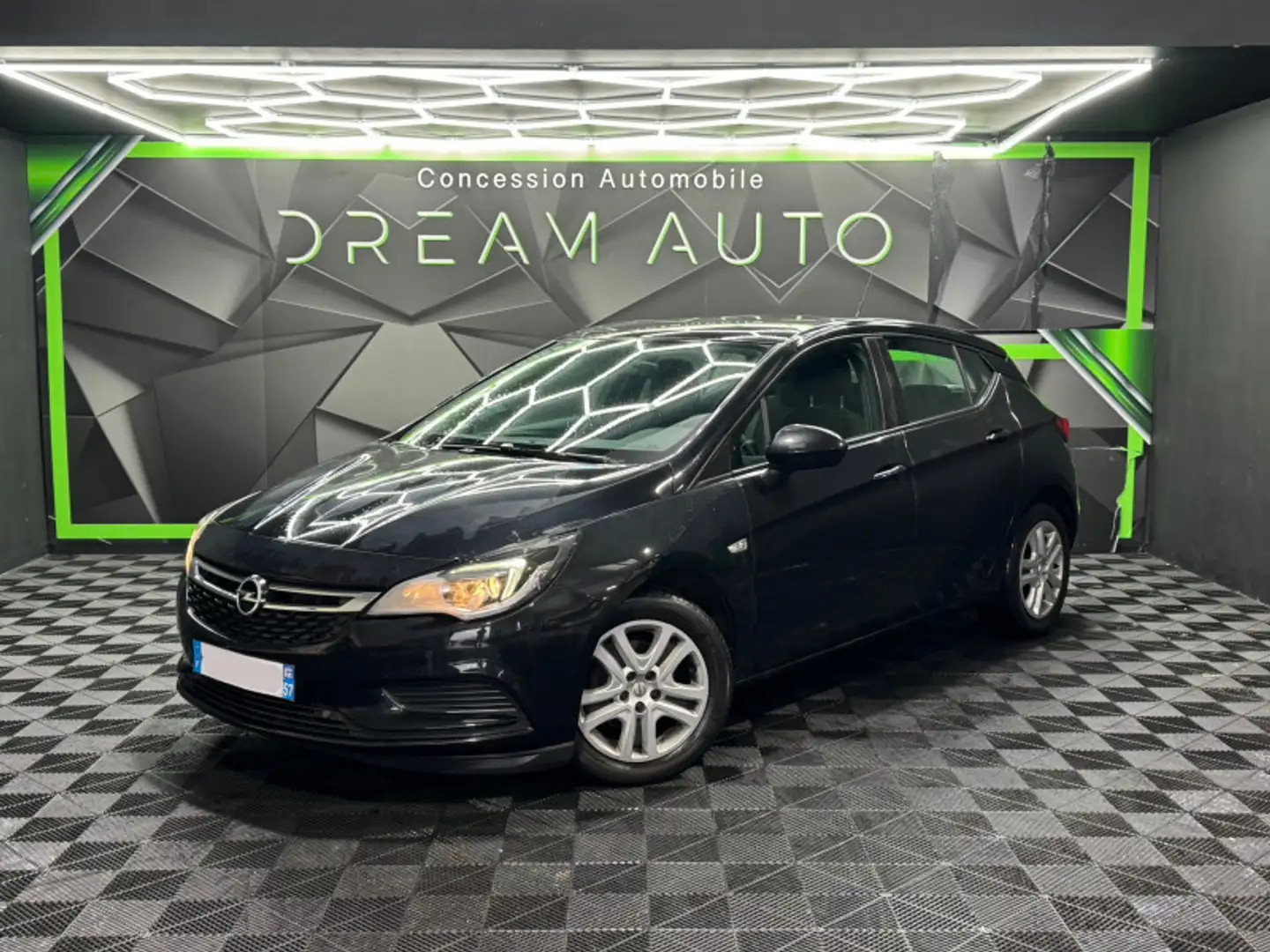 Opel Astra 1.6 CDTI 110CH BUSINESS CONNECT START\u0026STOP Noir - 1
