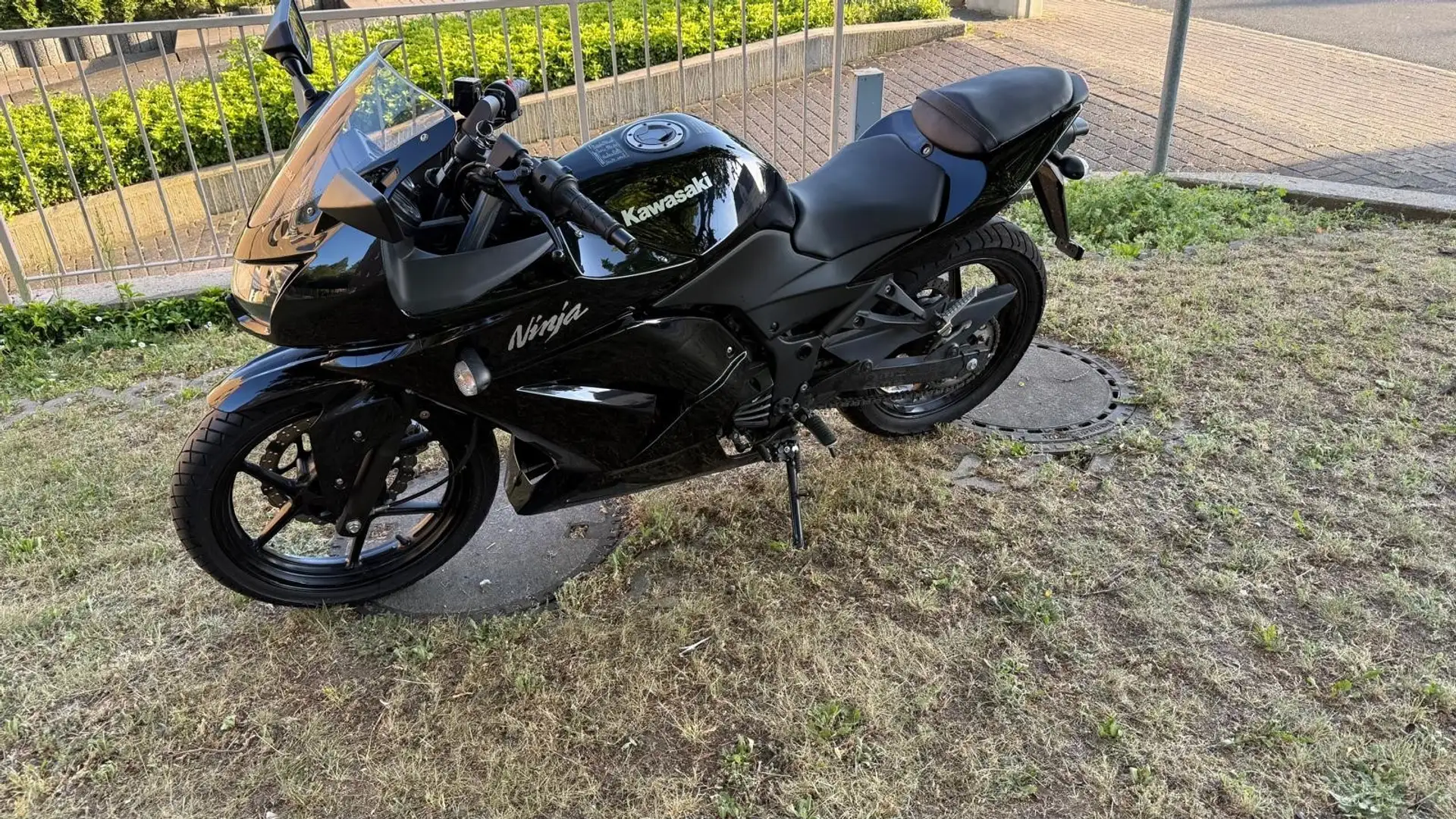 Kawasaki Ninja 250 R Nero - 2